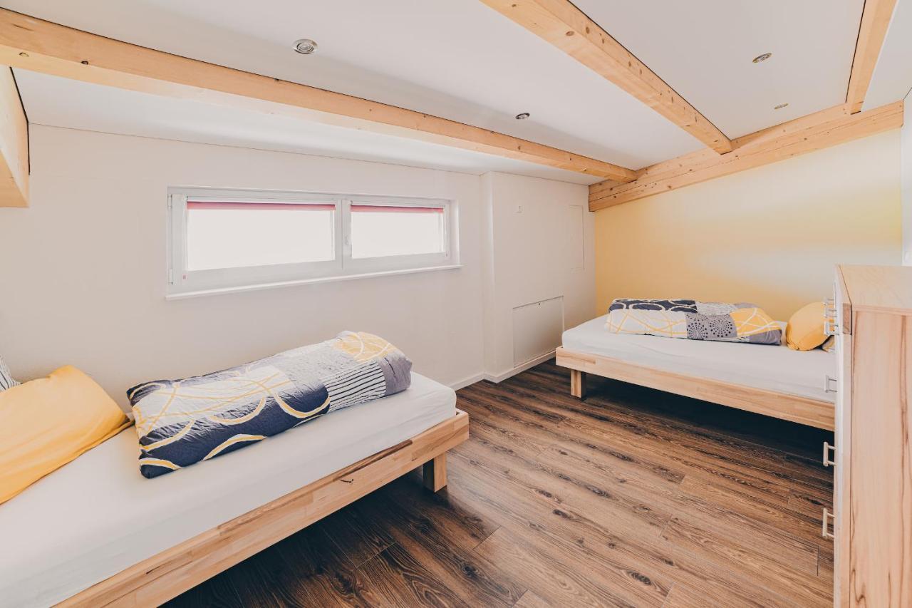 Grosse Ferienwohnung Mit Balkon Und Perfekter Lage Eggenthal Exterior photo